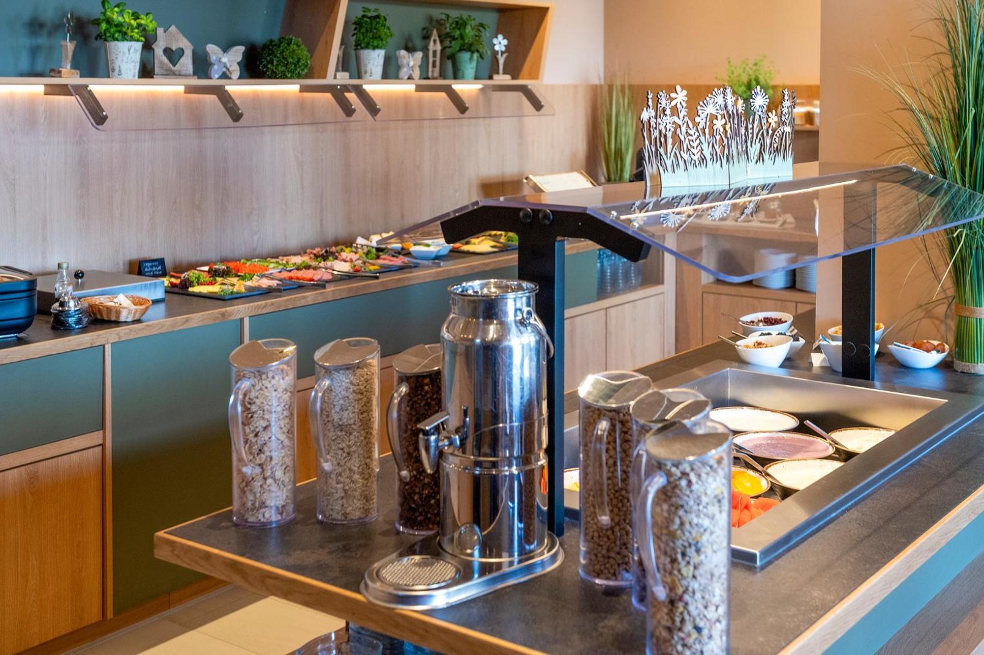 הילדסהיים Parkhotel Berghoelzchen מראה חיצוני תמונה